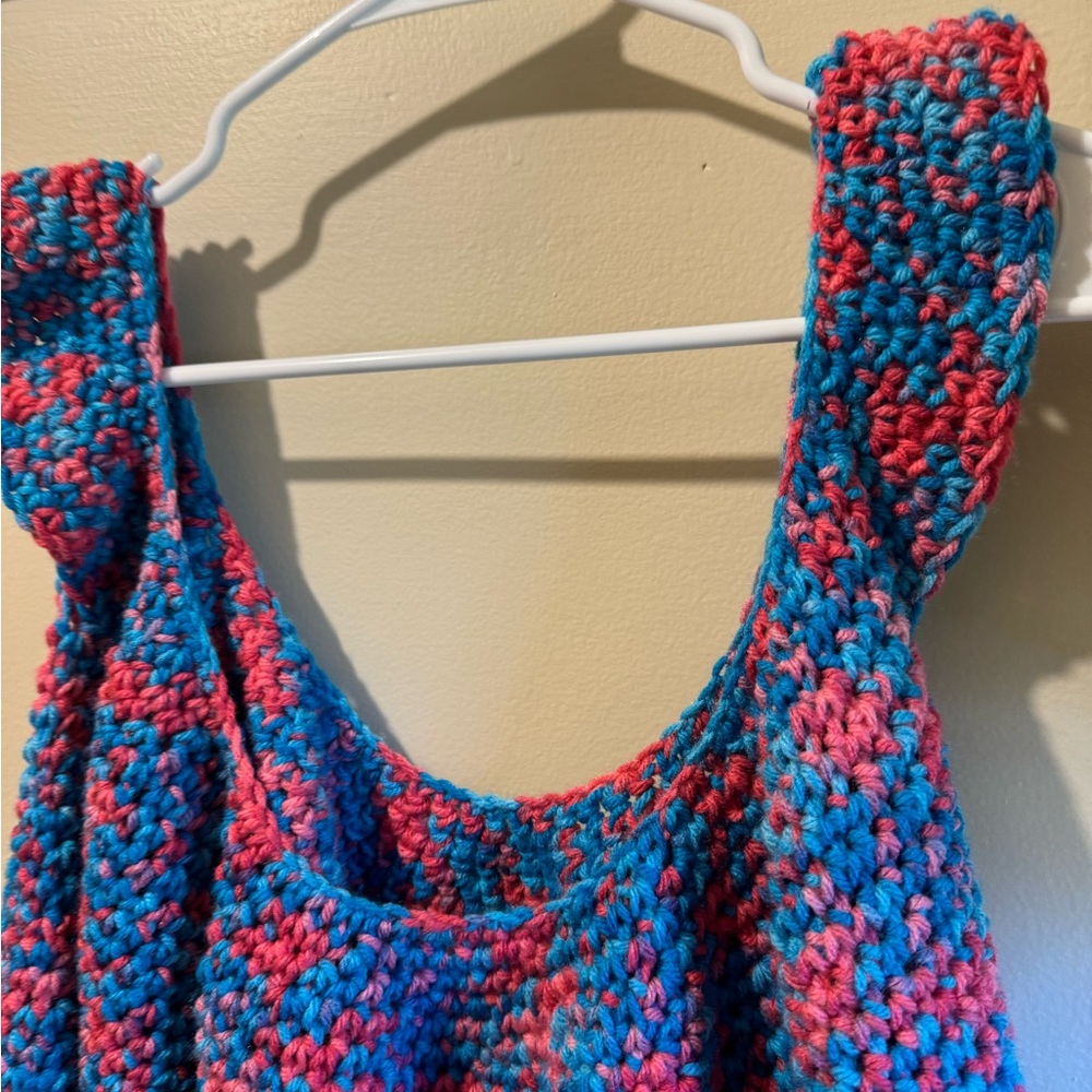 🧶 Crochet Flowy Top 🦋 - Picture 6 of 8